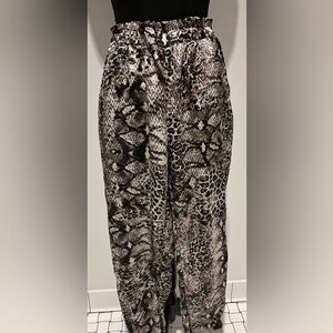 Hayden Size Large Women’s Animal Print Pants